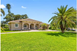 926 CORDOVA BOULEVARD, ST PETERSBURG, FL 33704 - MLS#MFRTB8443228