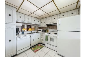 17580 GULF BOULEVARD, REDINGTON SHORES, FL 33708 - MLS#MFRTB8443257