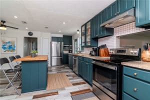 1528 RIVER SHORE WAY, TAMPA, FL 33603 - MLS#MFRTB8443354