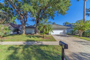 9430 PEBBLE GLEN AVENUE, TAMPA, FL 33647 - MLS#MFRTB8443469