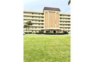 4650 COVE CIRCLE, ST PETERSBURG, FL 33708 - MLS#MFRTB8443589