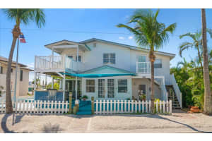 115 99TH AVENUE, TREASURE ISLAND, FL 33706 - MLS#MFRTB8443619