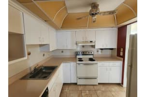 1610 58TH AVENUE, ST PETERSBURG, FL 33712 - MLS#MFRTB8443634