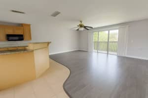 200 COUNTRY CLUB DR #1302, LARGO, FL 33771 - MLS#MFRTB8443656