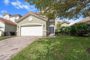 937 TUSCAN HILLS BOULEVARD, DAVENPORT, FL 33897 - MLS#MFRTB8443663
