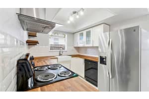 1131 55TH AVENUE, ST PETERSBURG, FL 33703 - MLS#MFRTB8443705