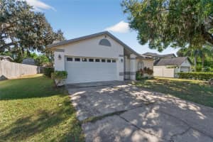 204 SUGAR CREEK DRIVE, PLANT CITY, FL 33563 - MLS#MFRTB8443719