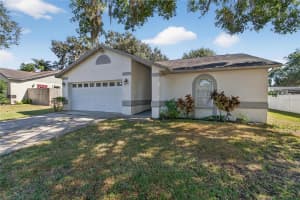 204 SUGAR CREEK DRIVE, PLANT CITY, FL 33563 - MLS#MFRTB8443719