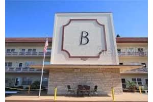 3010 59th St S #306, GULFPORT