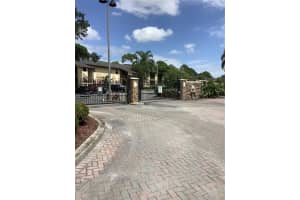 10155 SAILWINDS BOULEVARD, LARGO, FL 33773 - MLS#MFRTB8443933