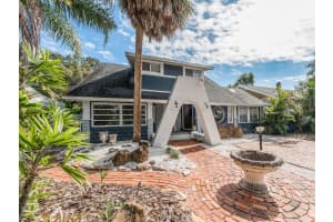 945 11th St N St Petersburg, FL 33705 - Off Market