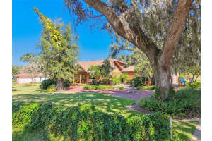 4801 Lynn Oaks Cir, DOVER