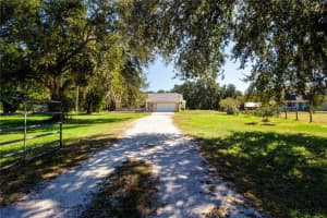 1004 SILVER SPURS CIRCLE, WIMAUMA, FL 33598 Sold 12/08/25