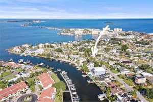 560 BAYWOOD DRIVE, DUNEDIN, FL 34698 - MLS#MFRTB8444088