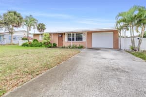655 CARMEL ROAD, VENICE, FL 34293 - MLS#MFRTB8444102