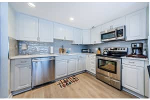 800 GULFVIEW BOULEVARD, CLEARWATER BEACH, FL 33767 - MLS#MFRTB8444109