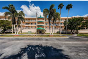 6315 SHORELINE DRIVE, MADEIRA BEACH, FL 33708 - MLS#MFRTB8444192