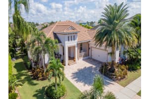 717 MANNS HARBOR DRIVE, APOLLO BEACH, FL 33572 - MLS#MFRTB8444369
