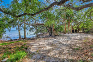 6220 Bayshore Blvd Tampa, FL 33611 - Off Market
