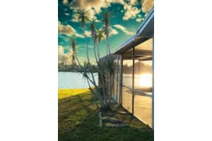 9709 Lakeside Ln Port Richey, FL 34668 - Off Market