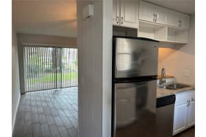 10453 CARROLLBROOK CIRCLE, TAMPA, FL 33618 - MLS#MFRTB8444761