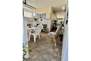 5377 FAIRFIELD AVENUE, ST PETERSBURG, FL 33707 - MLS#MFRTB8444817