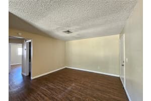 221 JEFFERSON CIRCLE, ST PETERSBURG, FL 33702 - MLS#MFRTB8444832