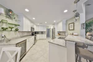 1928 VIEW DRIVE, SUN CITY CENTER, FL 33573 - MLS#MFRTB8444845