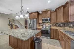 9610 BAY GROVE LANE, TAMPA, FL 33615 - MLS#MFRTB8444860