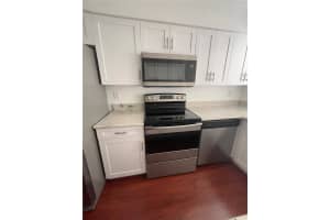 7604 LA MESITA COURT, TAMPA, FL 33615 - MLS#MFRTB8444886