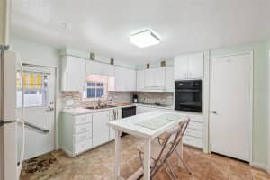 68 THATCH PALM ST E, LARGO, FL 33770 Sold 01/23/26