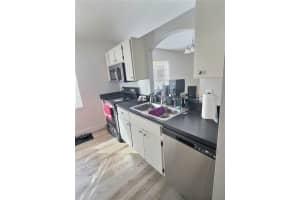 410 Maple Pointe Dr Seffner, FL 33584 - Off Market