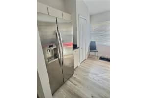 410 Maple Pointe Dr Seffner, FL 33584 - Off Market