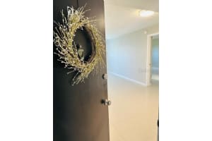 801 RUSSELL LANE, BRANDON, FL 33510 - MLS#MFRTB8445029