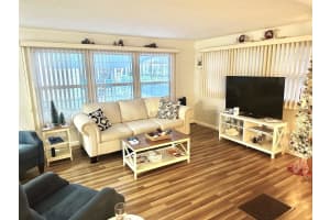 2000 BAY DRIVE, LARGO, FL 33771 - MLS#MFRTB8445053