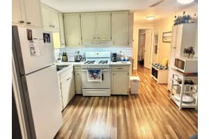 2000 BAY DRIVE, LARGO, FL 33771 - MLS#MFRTB8445053