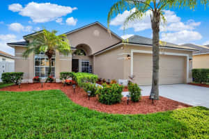 8301 CARRIAGE POINTE DRIVE, GIBSONTON, FL 33534 - MLS#MFRTB8445092
