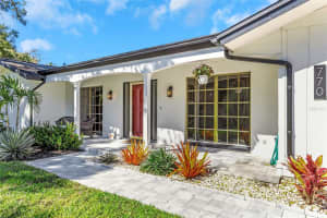 770 VILLAGE WAY, PALM HARBOR, FL 34683 Sold 12/09/25