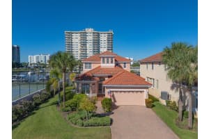1648 SAND KEY ESTATES COURT, CLEARWATER BEACH, FL 33767 - MLS#MFRTB8445158