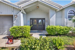 5282 WHITE SAND CIRCLE, ST PETERSBURG, FL 33703 - MLS#MFRTB8445179
