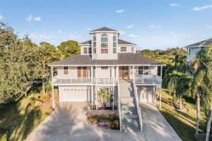 921 Point Seaside Dr, CRYSTAL BEACH