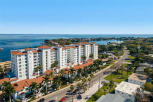 1325 SNELL ISLE BOULEVARD, ST PETERSBURG, FL 33704 - MLS#MFRTB8445211