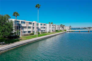 7425 BAY ISLAND DRIVE, SOUTH PASADENA, FL 33707 - MLS#MFRTB8445386