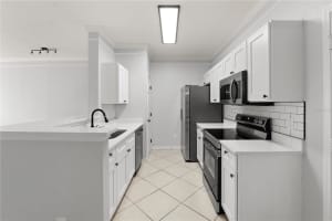 4333 BAYSIDE VILLAGE DRIVE, TAMPA, FL 33615 - MLS#MFRTB8445611