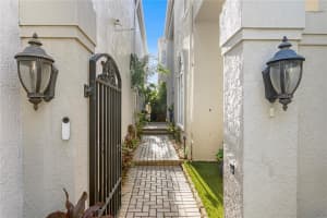 1039 ROYAL PASS ROAD, TAMPA, FL 33602 - MLS#MFRTB8445715