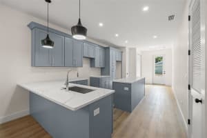 1513 KNOLLWOOD STREET, TAMPA, FL 33610 - MLS#MFRTB8445730