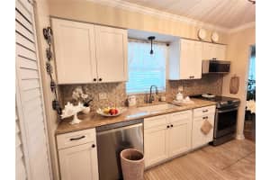 11200 102ND AVENUE, SEMINOLE, FL 33778 - MLS#MFRTB8445811