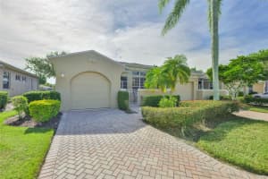 2432 KENSINGTON GREENS DRIVE, SUN CITY CENTER, FL 33573 - MLS#MFRTB8445818