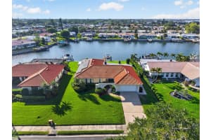 4712 Overlook Dr Ne, ST PETERSBURG