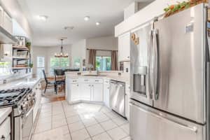 27610 SKY LAKE CIRCLE, WESLEY CHAPEL, FL 33544 - MLS#MFRTB8445898